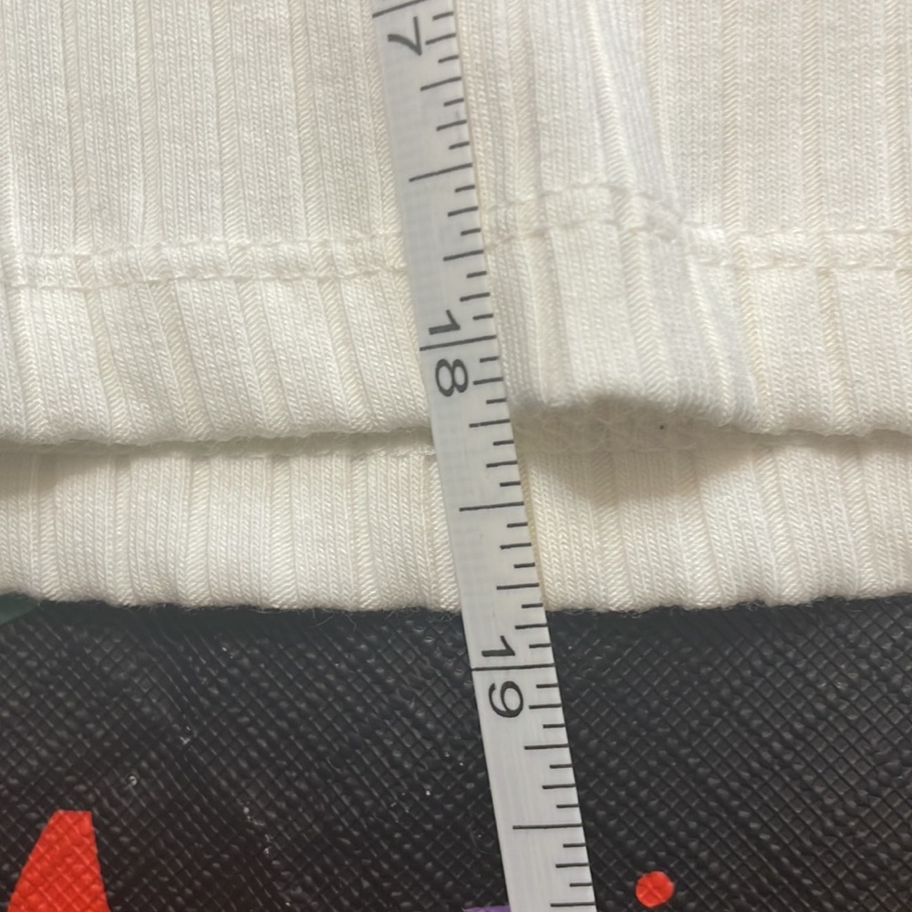 Old Navy Slim Ribbed Button Down Top - Picture 4 of 7